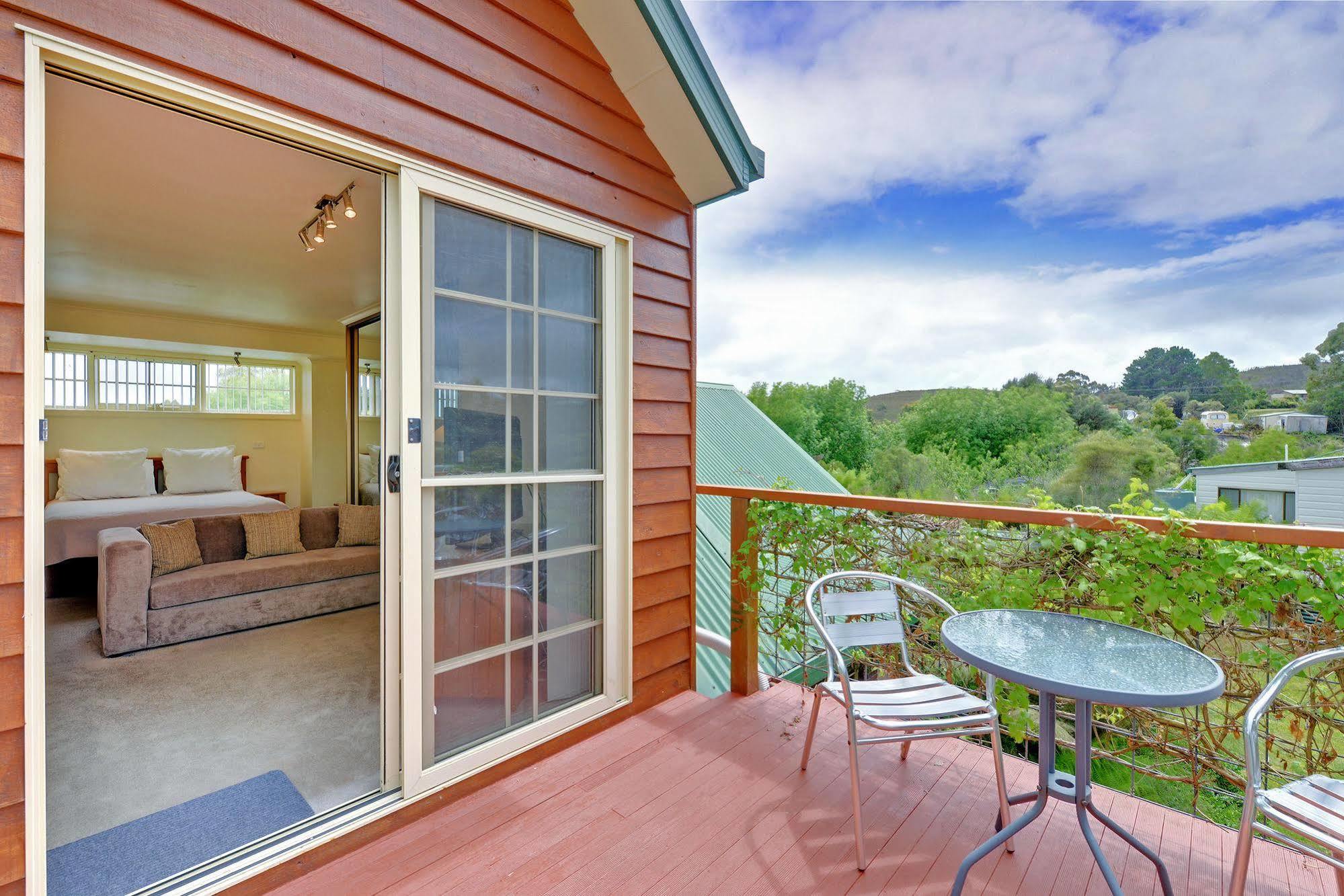 Aloft Boutique Accommodation Strahan Exterior foto
